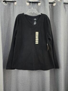 NWT St. John's Bay Black V-Neck Long Sleeve Top